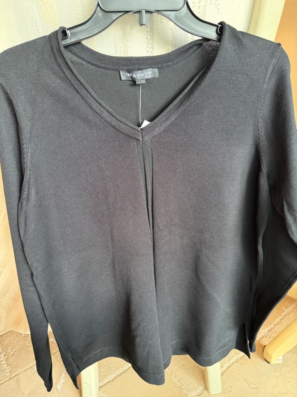 Black V-Neck Long Sleeve Knit Top